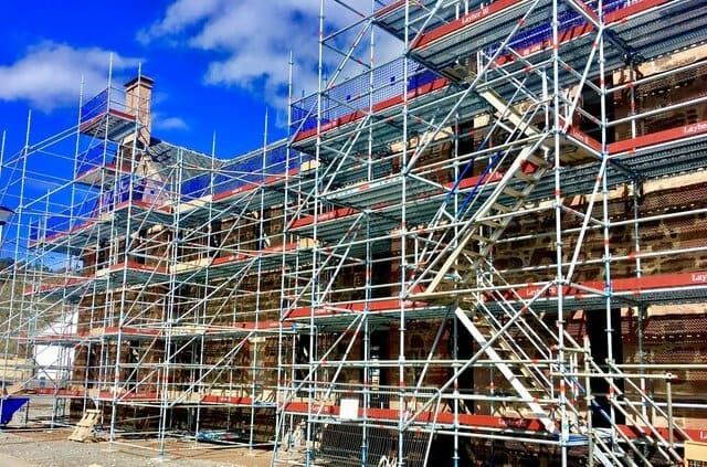 Які проблеми виникають під час використання будівельного риштування?
