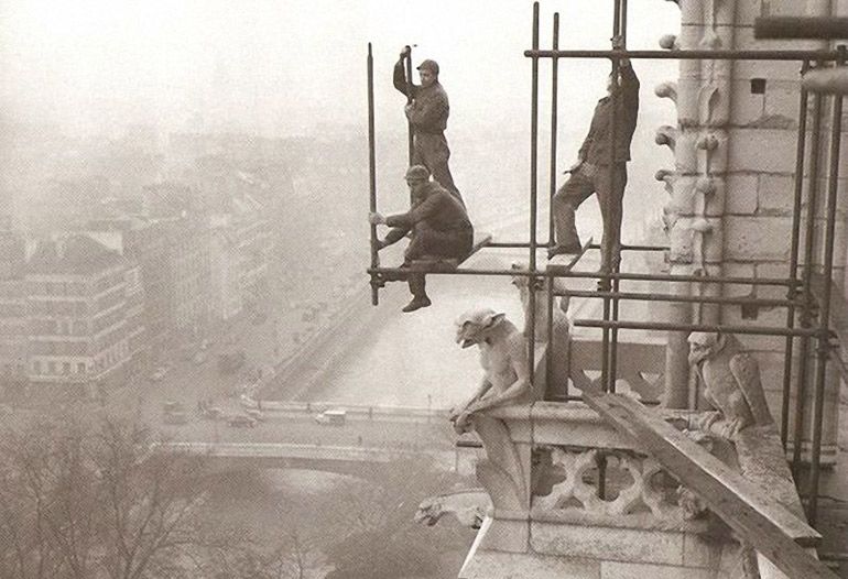 Еволюція будівельного риштування