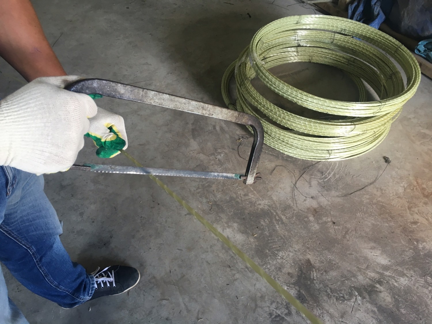 Як і чим різати склопластикову композитну арматуру