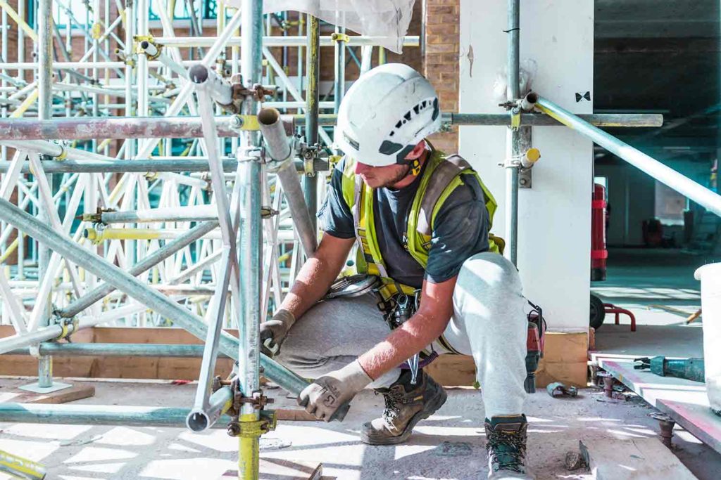 Як уникнути перенавантажень під час роботи на риштуваннях