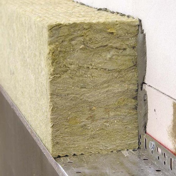 Основні причини, чому варто утеплювати будинок мінватою