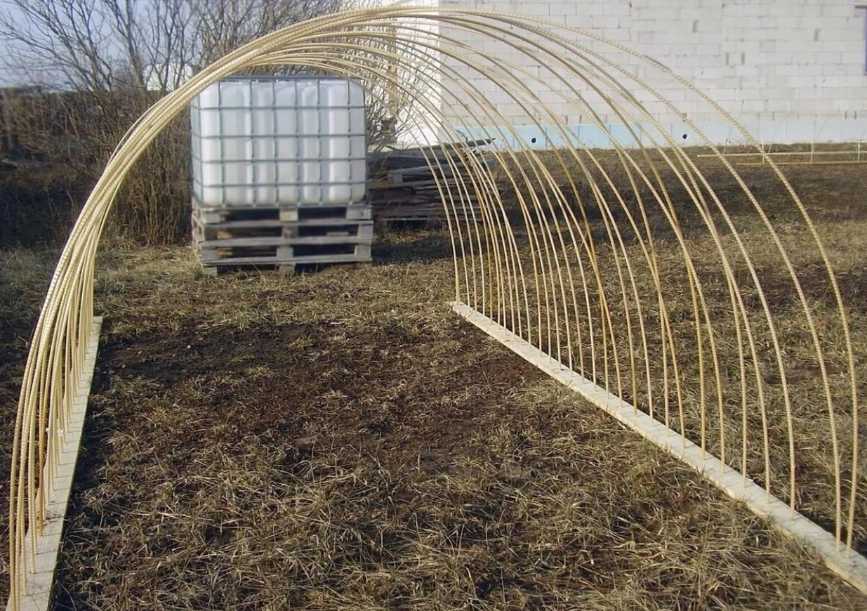 Теплиці з арматури