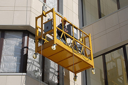 Будівельна люлька чи підйомна платформа: що обрати?