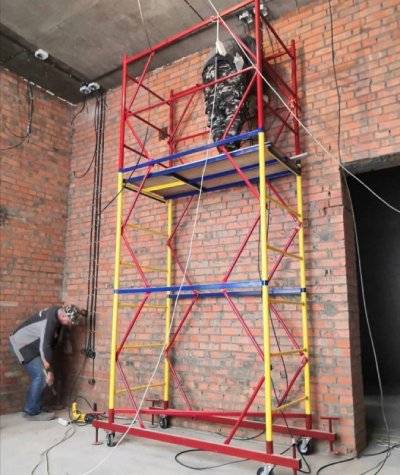 Чому краще придбати готові вежі-тури?