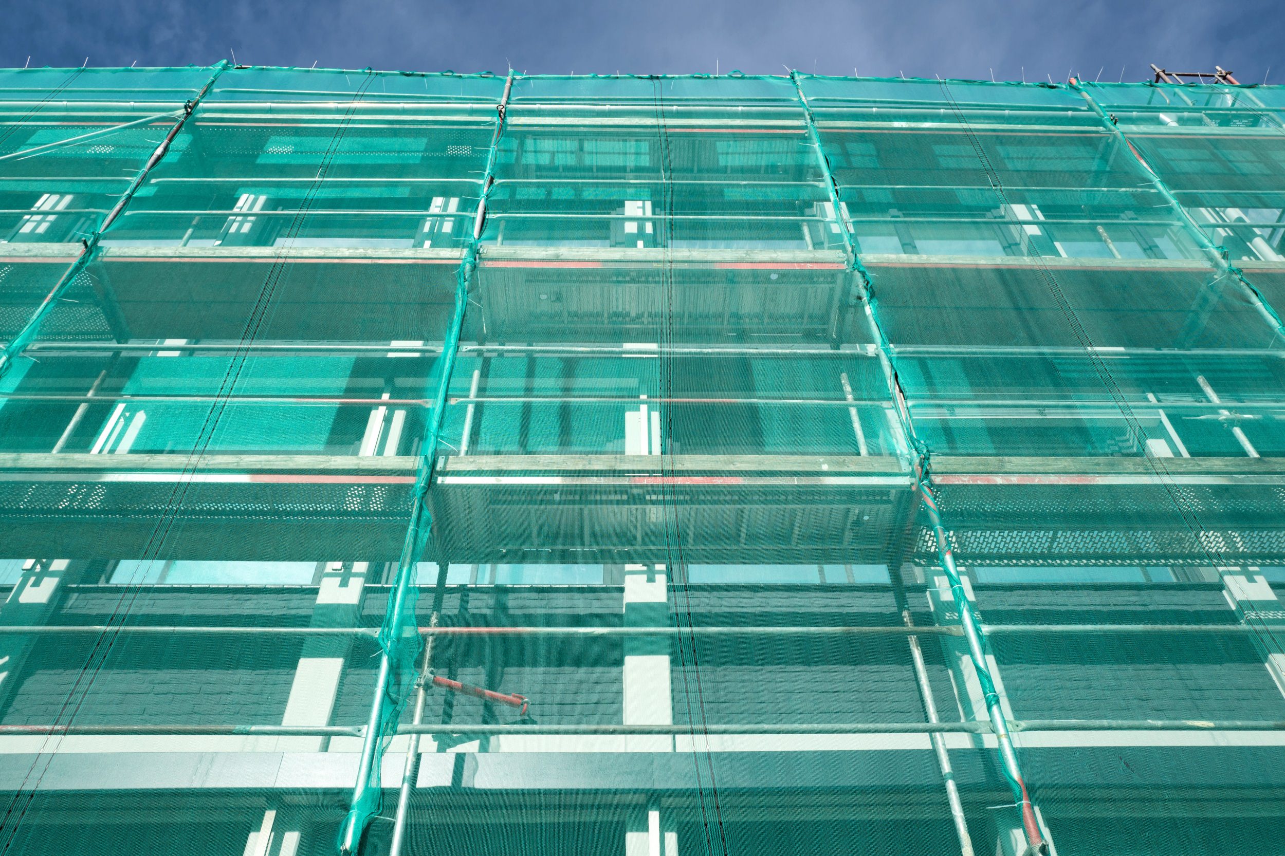 Захист риштувань від вітряної погоди