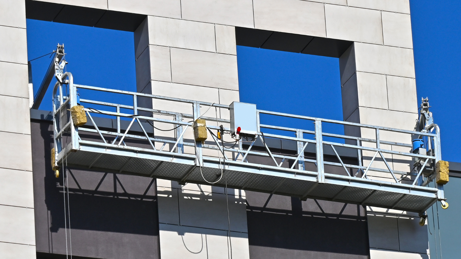 На що звернути увагу при виборі будівельної люльки?